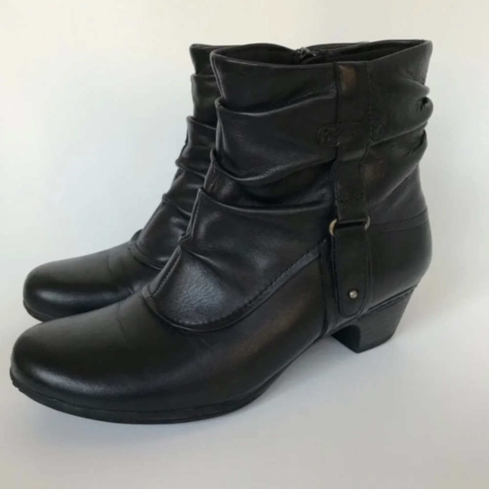 Cobb Hill Alexandra Black Leather Ankle Boot - Picture 1 of 6